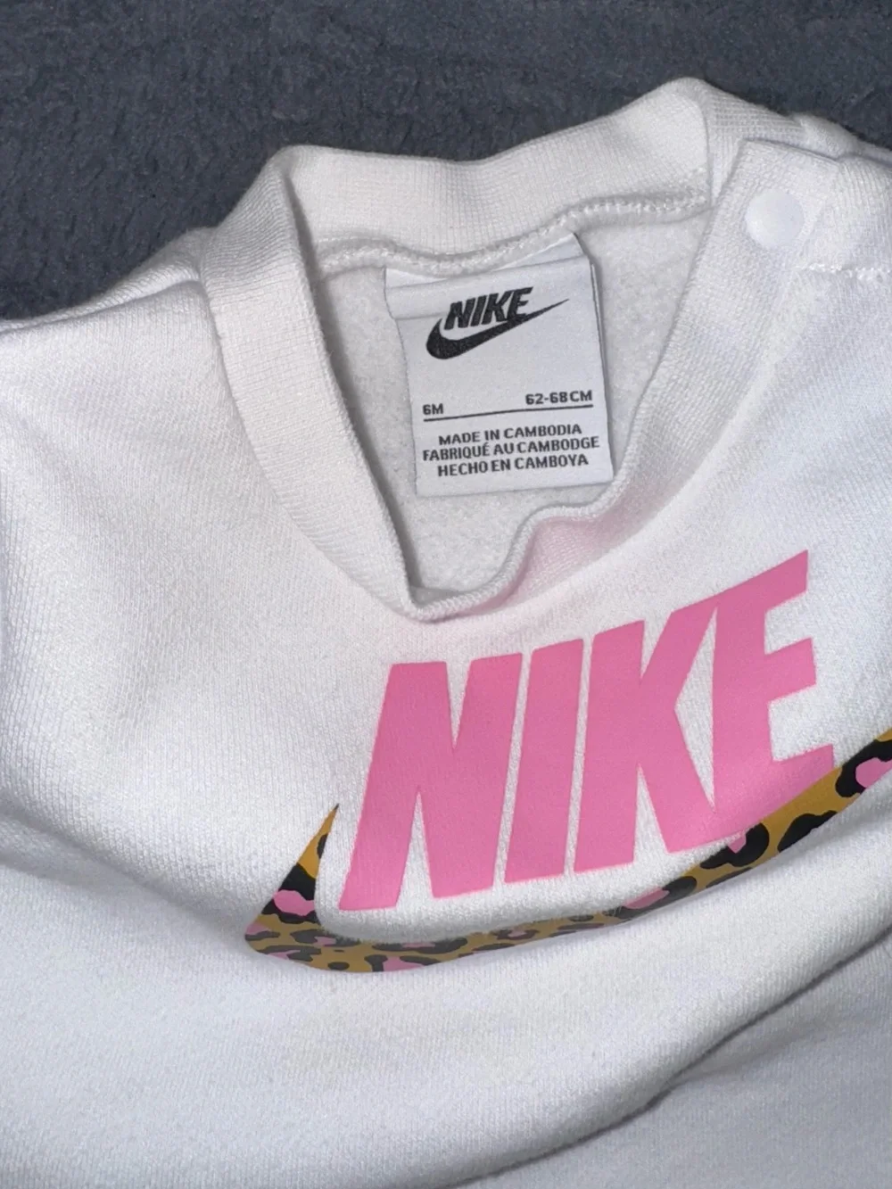 nike sweatshirt and leggings - Picture 2 of 4